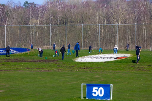 Ballpick-Aktion auf der Driving Range