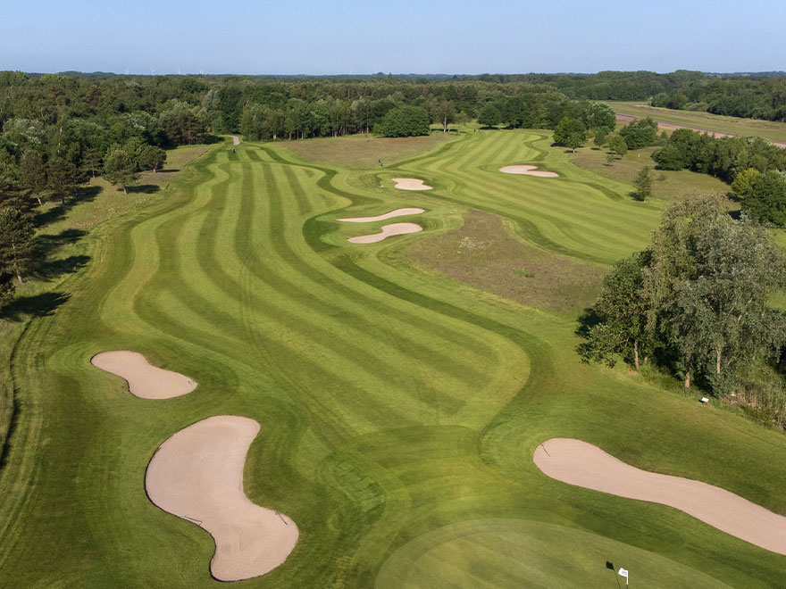 Spritzen der Fairways und des Hard Roughs verschoben