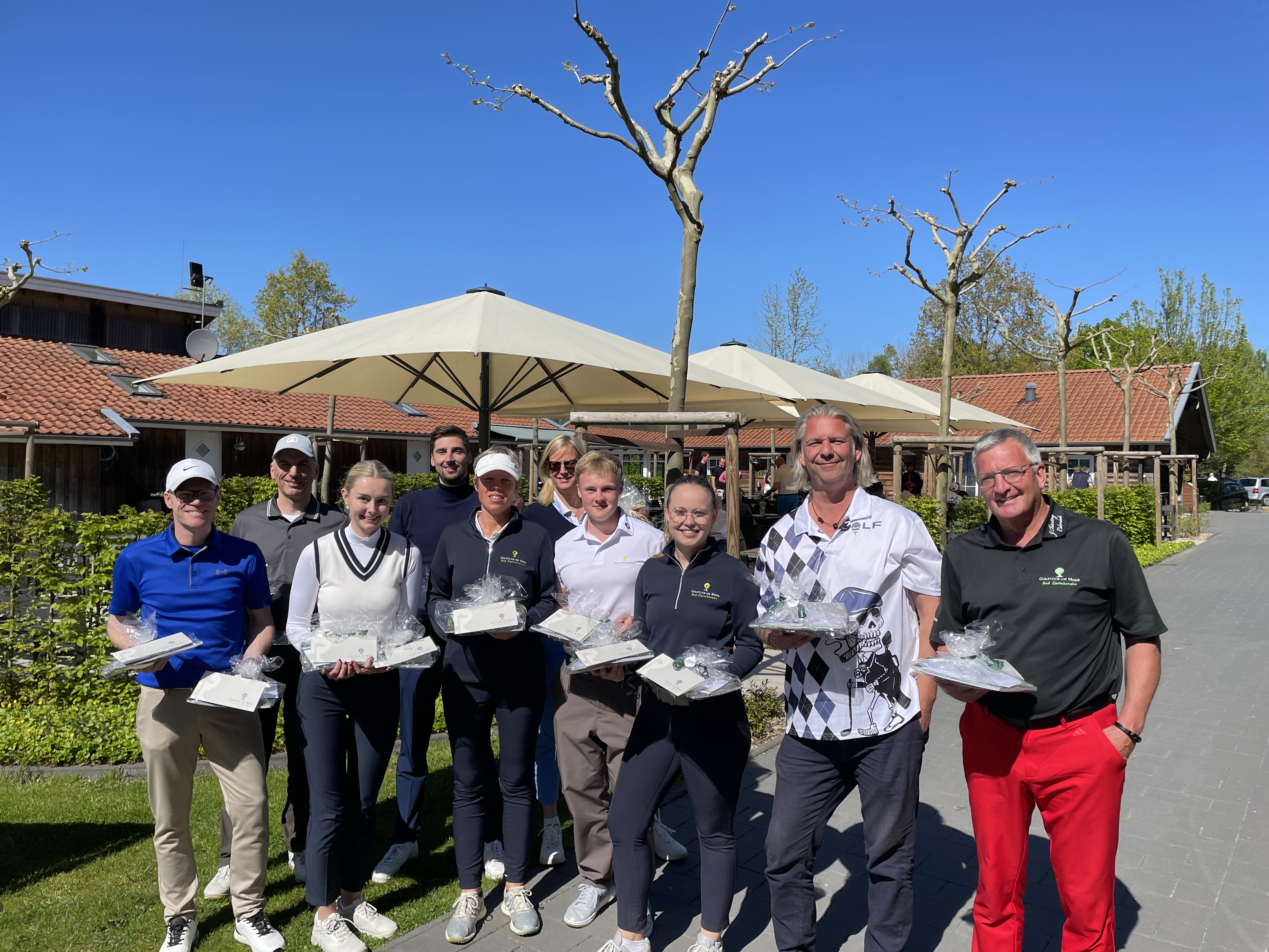 Monatsbecher April "Powered by Golfclub am Meer & Friends"