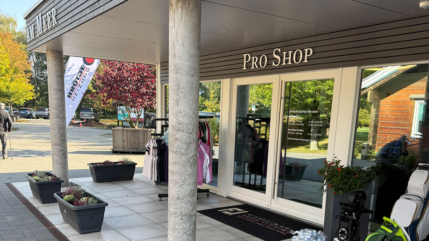 Eingangsbereich Proshop am Meer